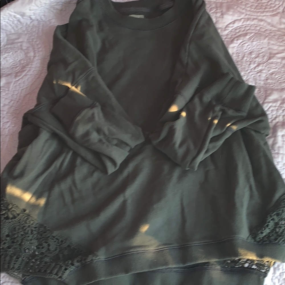 Aerie Sweater/Sweatshirt